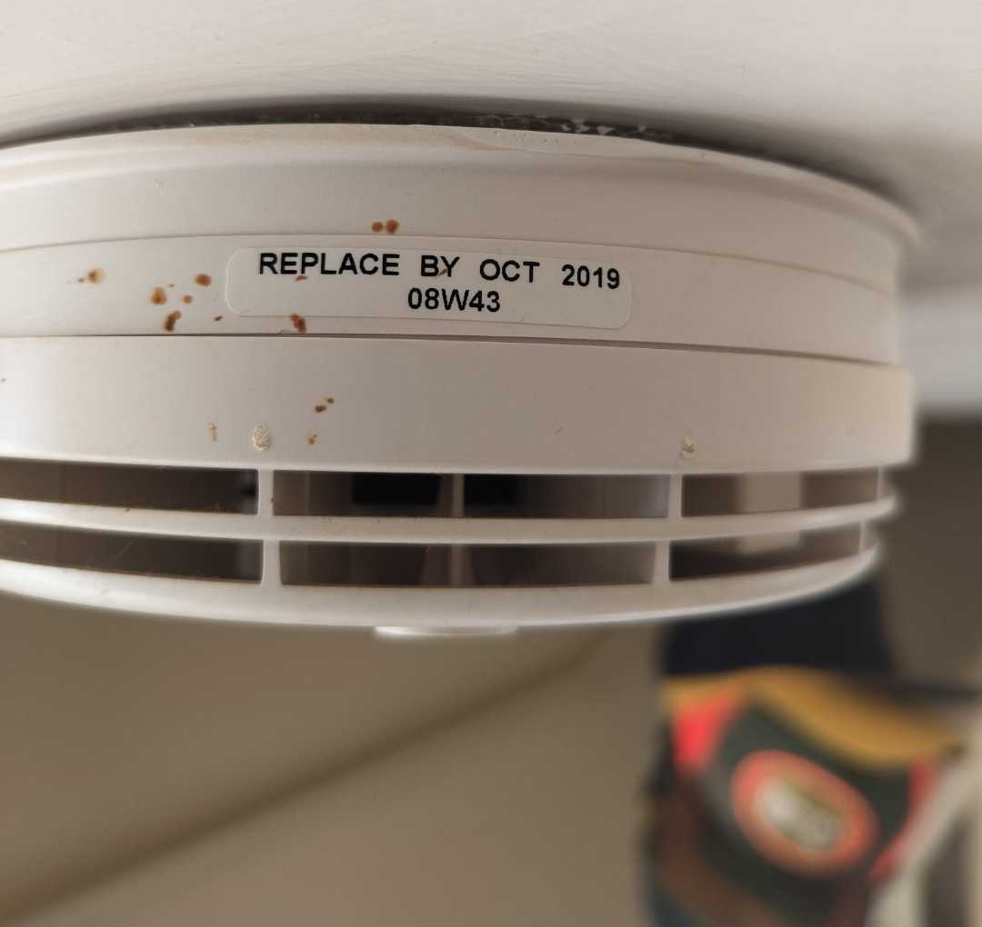 Out of date smoke alarm